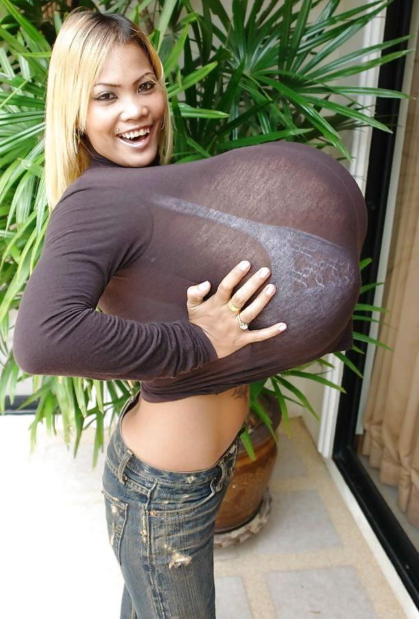 16P Japanesse Schoolgirls with Mega Tits