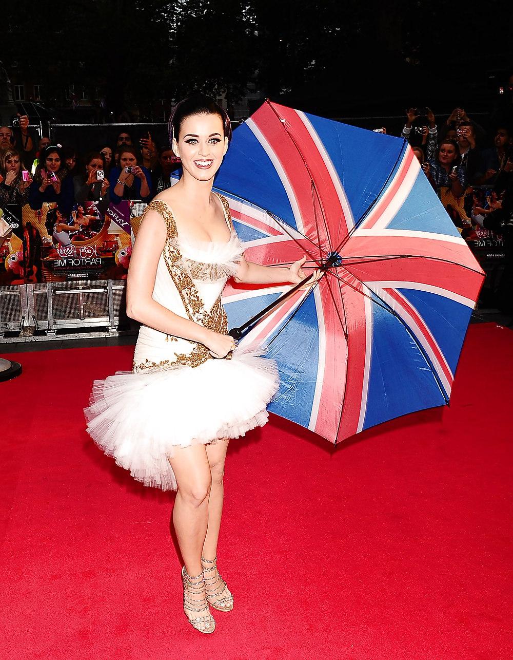 25P Celebrity feet 2