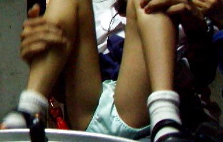 23P Upskirt Student 01