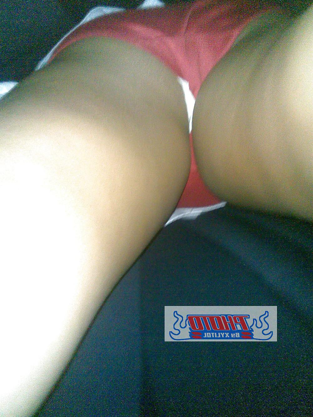 23P Upskirt Student 01