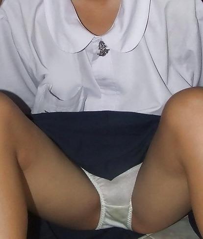 23P Upskirt Student 01