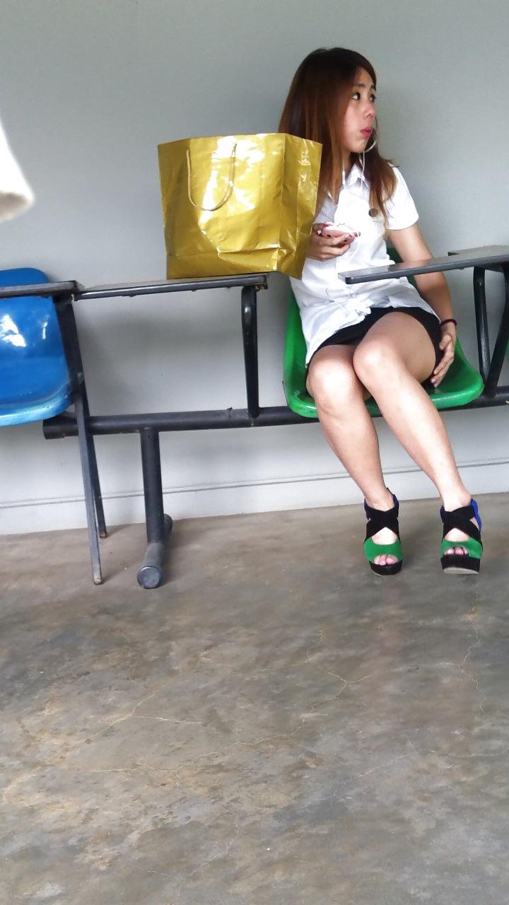 23P Upskirt Student 01