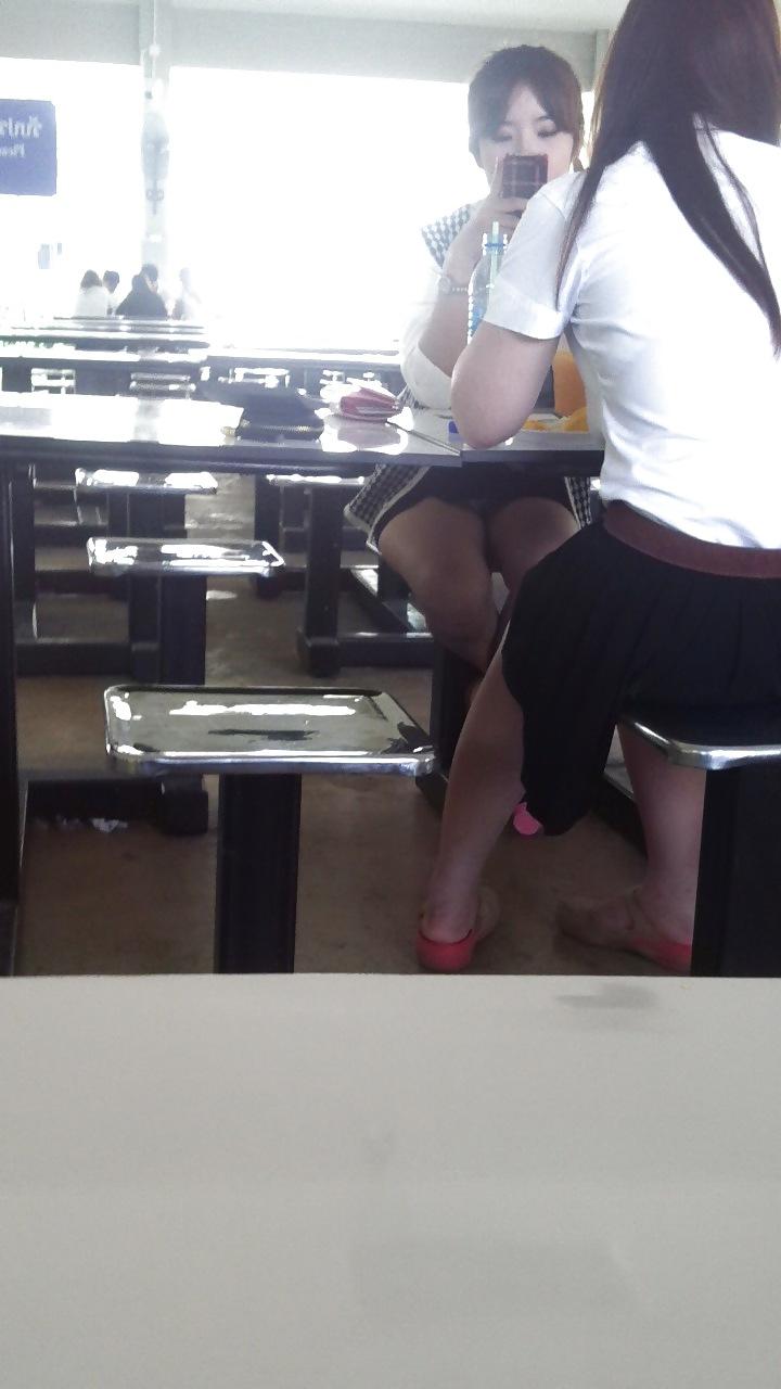 23P Upskirt Student 01