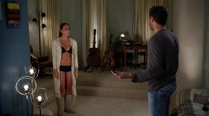 25P Olivia Munn mega collection 2