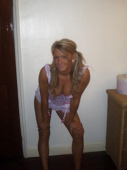 7P Bikini & Fake Tan MILF