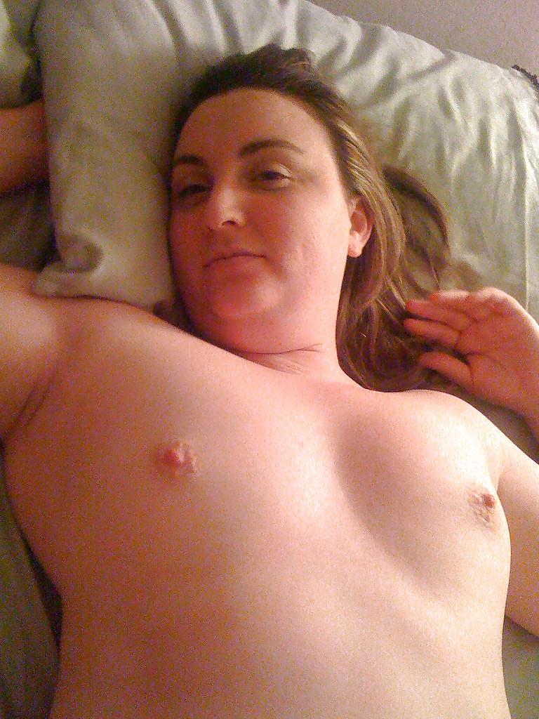 25P Chubby AM Wife Sucking