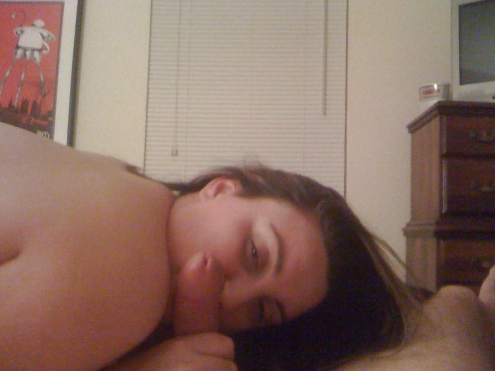 25P Chubby AM Wife Sucking