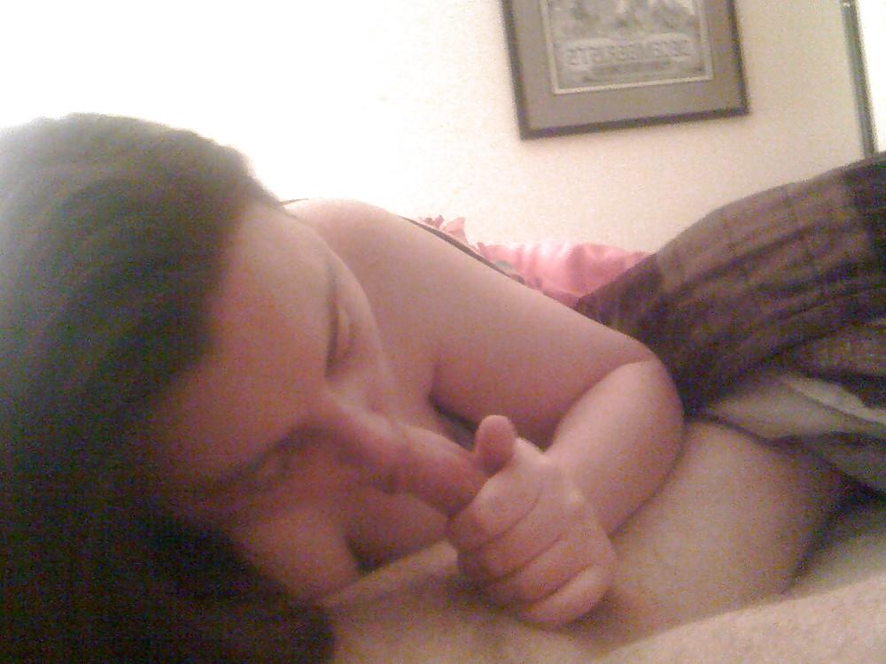25P Chubby AM Wife Sucking