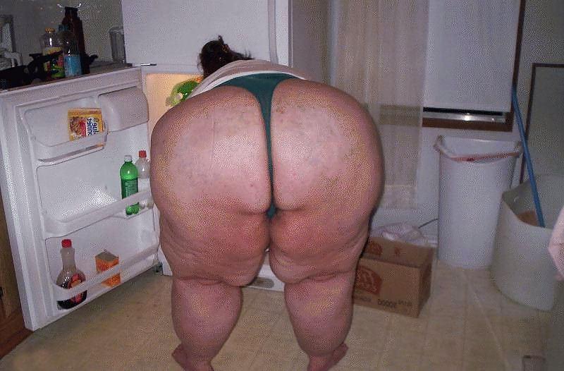 25P Wide Hipped White GILF's Pt.1