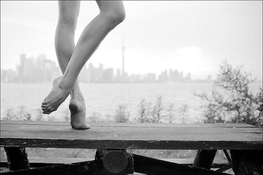 16P Ballerina's sexy feet
