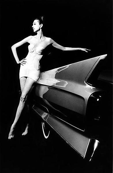 25P BLACK AND WHITE VINTAGE BEAUTIES 1