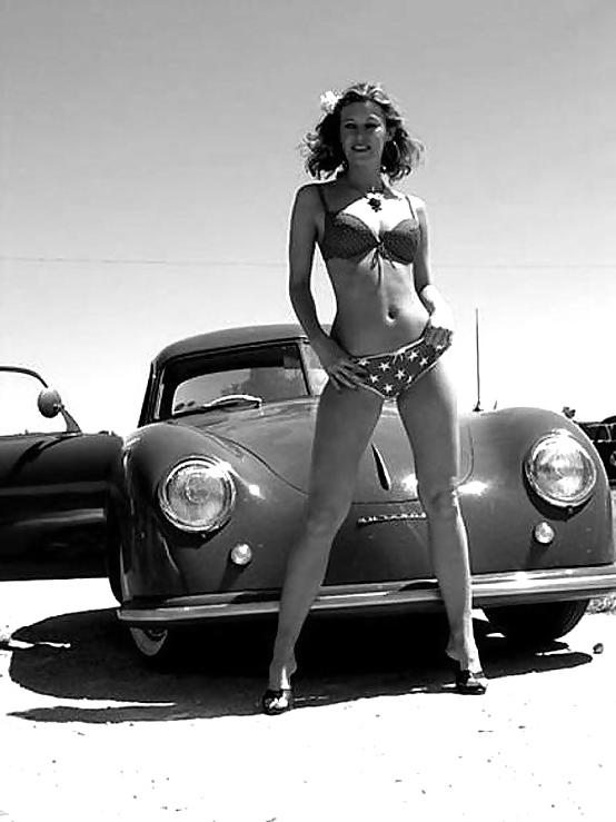 25P BLACK AND WHITE VINTAGE BEAUTIES 1