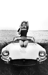 25P BLACK AND WHITE VINTAGE BEAUTIES 1