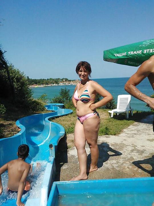 6P BG Teacher on beach