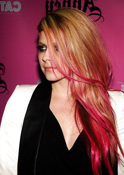 25P Avril Lavigne - Sexy Ass - Sexy Tits