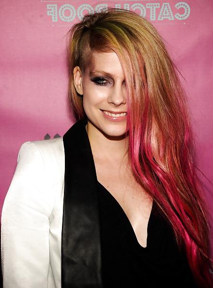 25P Avril Lavigne - Sexy Ass - Sexy Tits