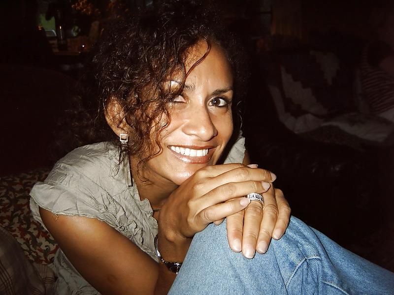 25P Hot Latina MILF Eva