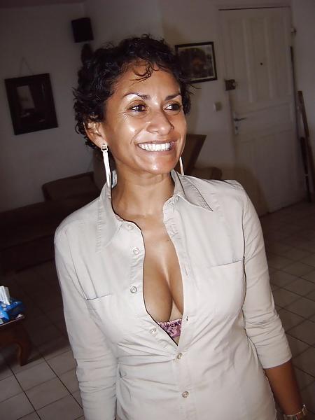 25P Hot Latina MILF Eva