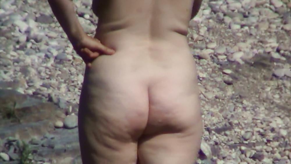 19P Nude beach,big tits,extreme ass