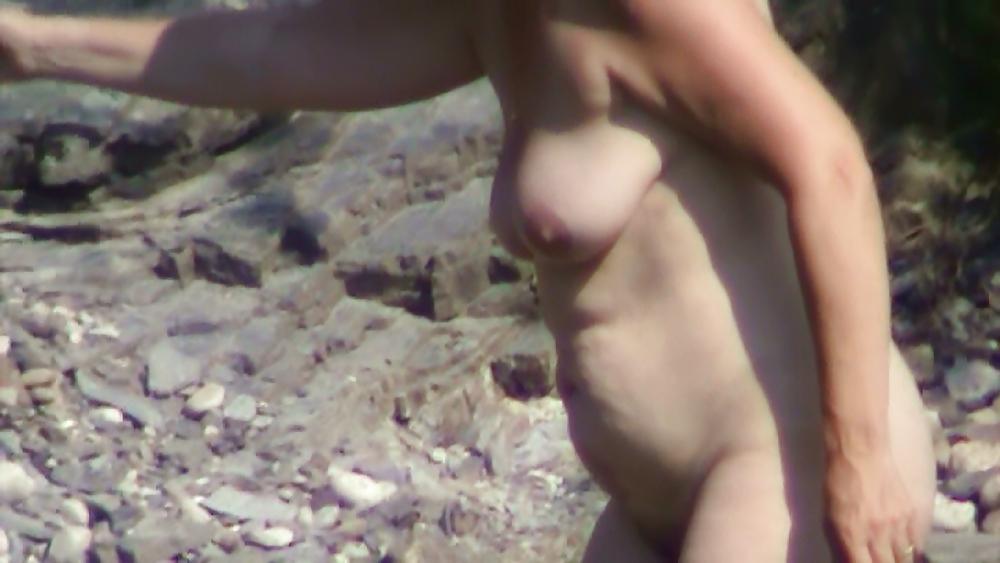 19P Nude beach,big tits,extreme ass
