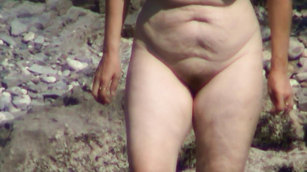 19P Nude beach,big tits,extreme ass