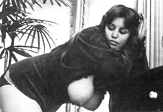 14P Vintage big tits - Carla
