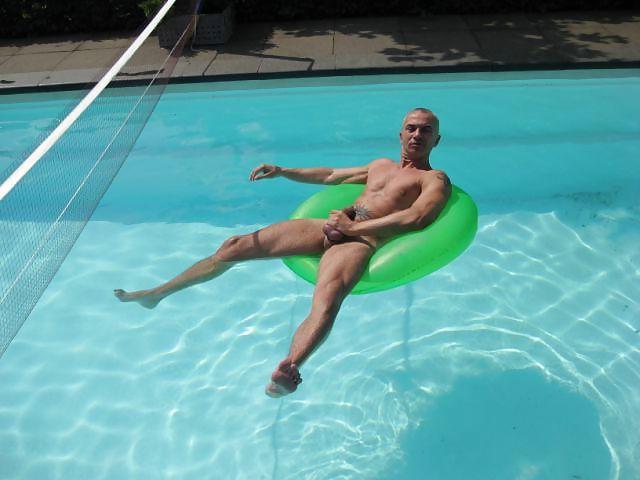 9P Pics at the swimming pool 