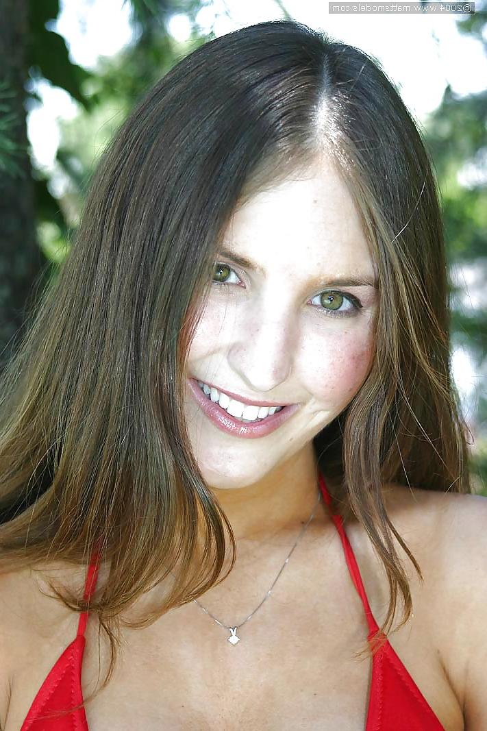5P 6 Foot Midwest Mandy with Big Tits