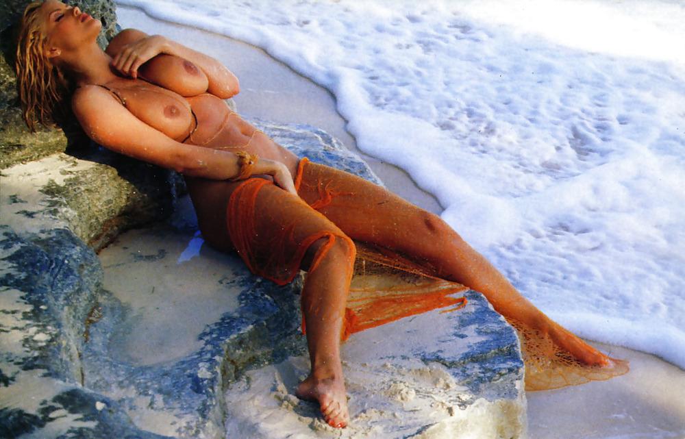 25P Anna Nicole Smith - Playboy Darling