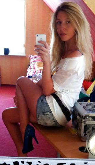 17P Hot Teens Partying And Posing 6