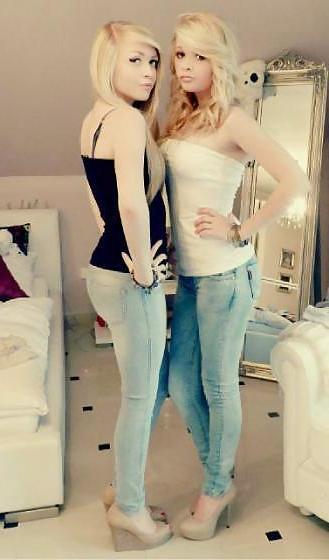 17P Hot Teens Partying And Posing 6