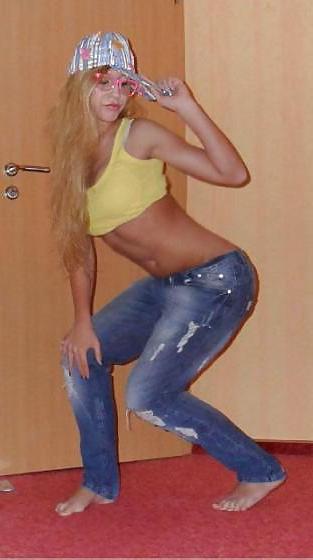 17P Hot Teens Partying And Posing 6