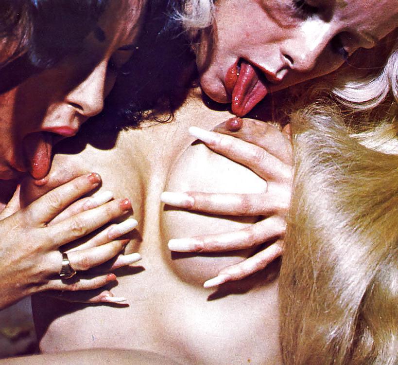 17P Two Vintage Hairy Lesbians