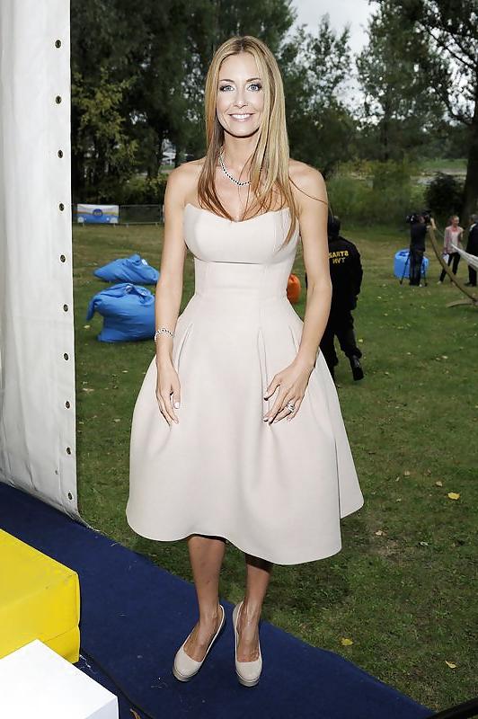 17P Malgorzata Rozenek (polish MILF TV star)