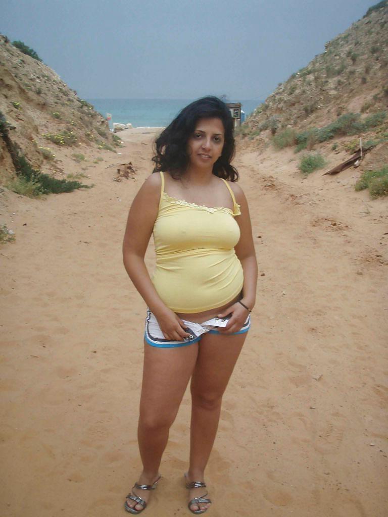 14P Arab milf fuck
