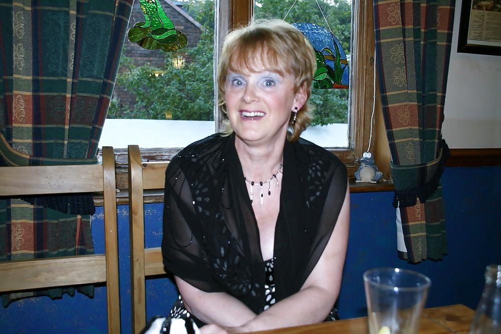 25P G I L F  Slut  3