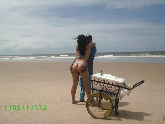 22P Exibicionista na praia