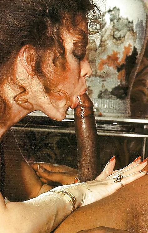 25P Wedding Ring Swingers #93: Sucking Cocks