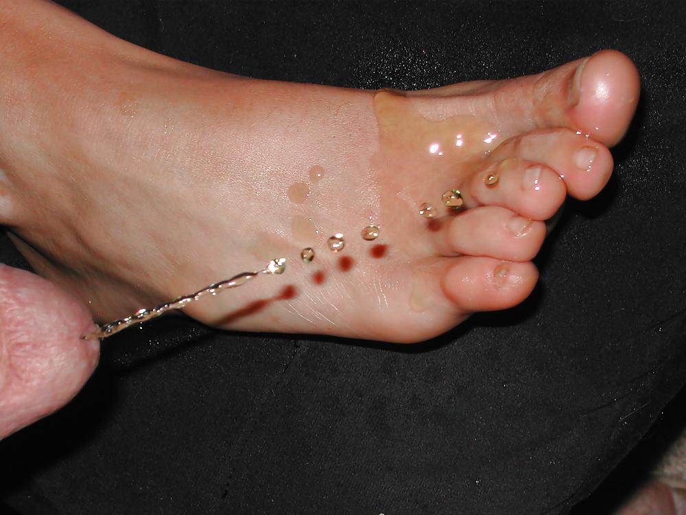 7P My swiss cock and her sweet wet feet