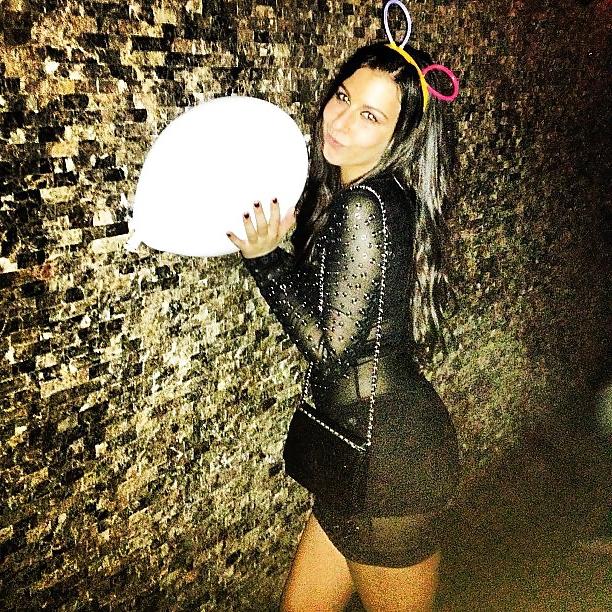 25P Tall and slutty party teen