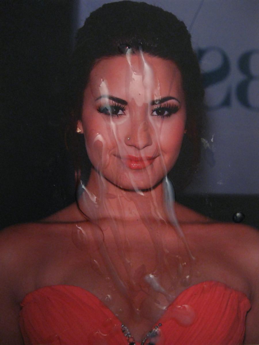 4P Demi Lovato Drenched in Cum