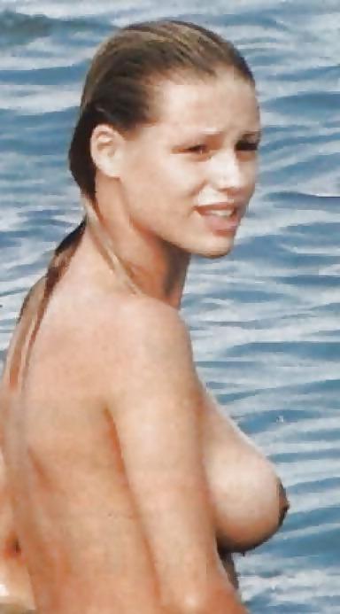 11P Promi-Wichsvorlagen (celebs) I - Michelle Hunziger