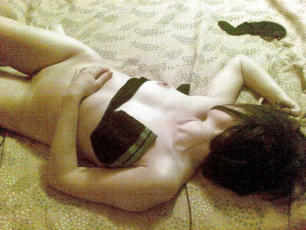 21P Sexy Italian Wife