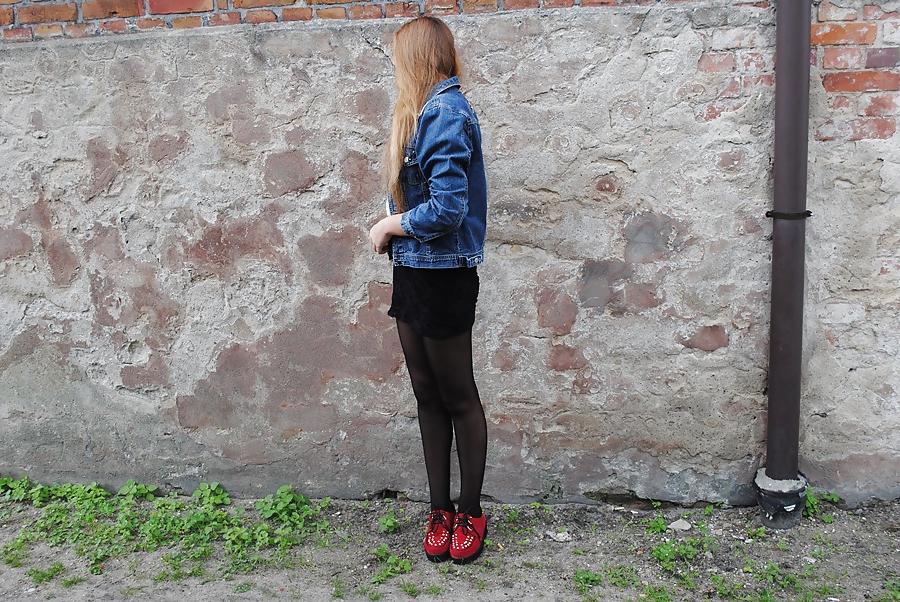 25P Outstanding hot polish blog girl