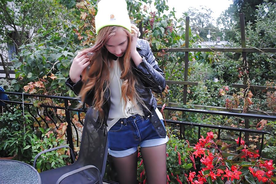 25P Outstanding hot polish blog girl