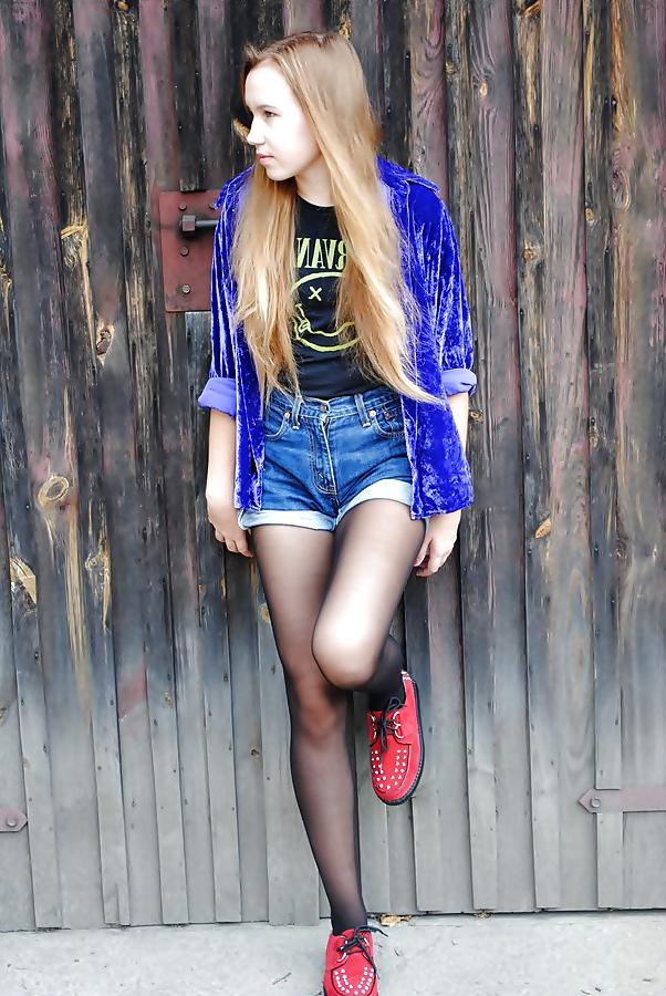 25P Outstanding hot polish blog girl