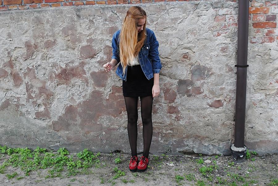 25P Outstanding hot polish blog girl
