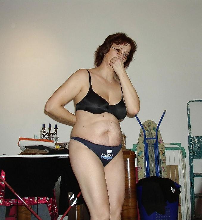 25P German housewife visited by boyfriend - N. C. 