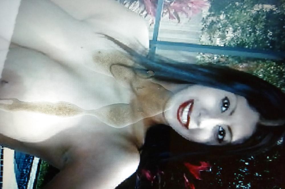 14P Her body is so wankable