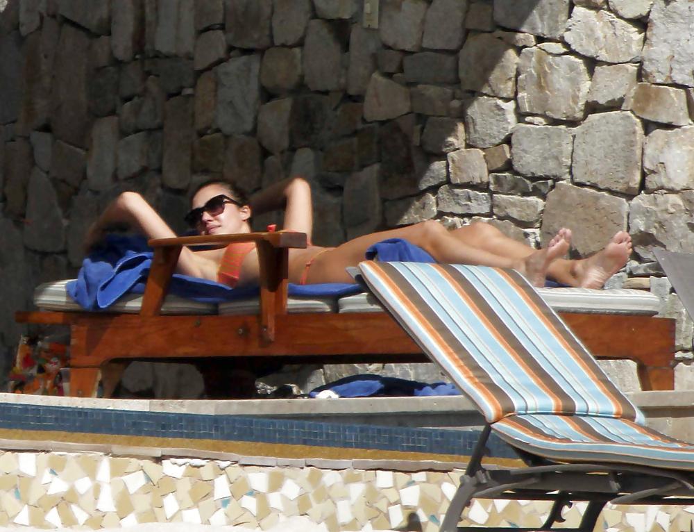 20P Celebrity feet